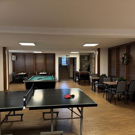 Hotel Beskidian Wegierska Gorka Exteriör bild