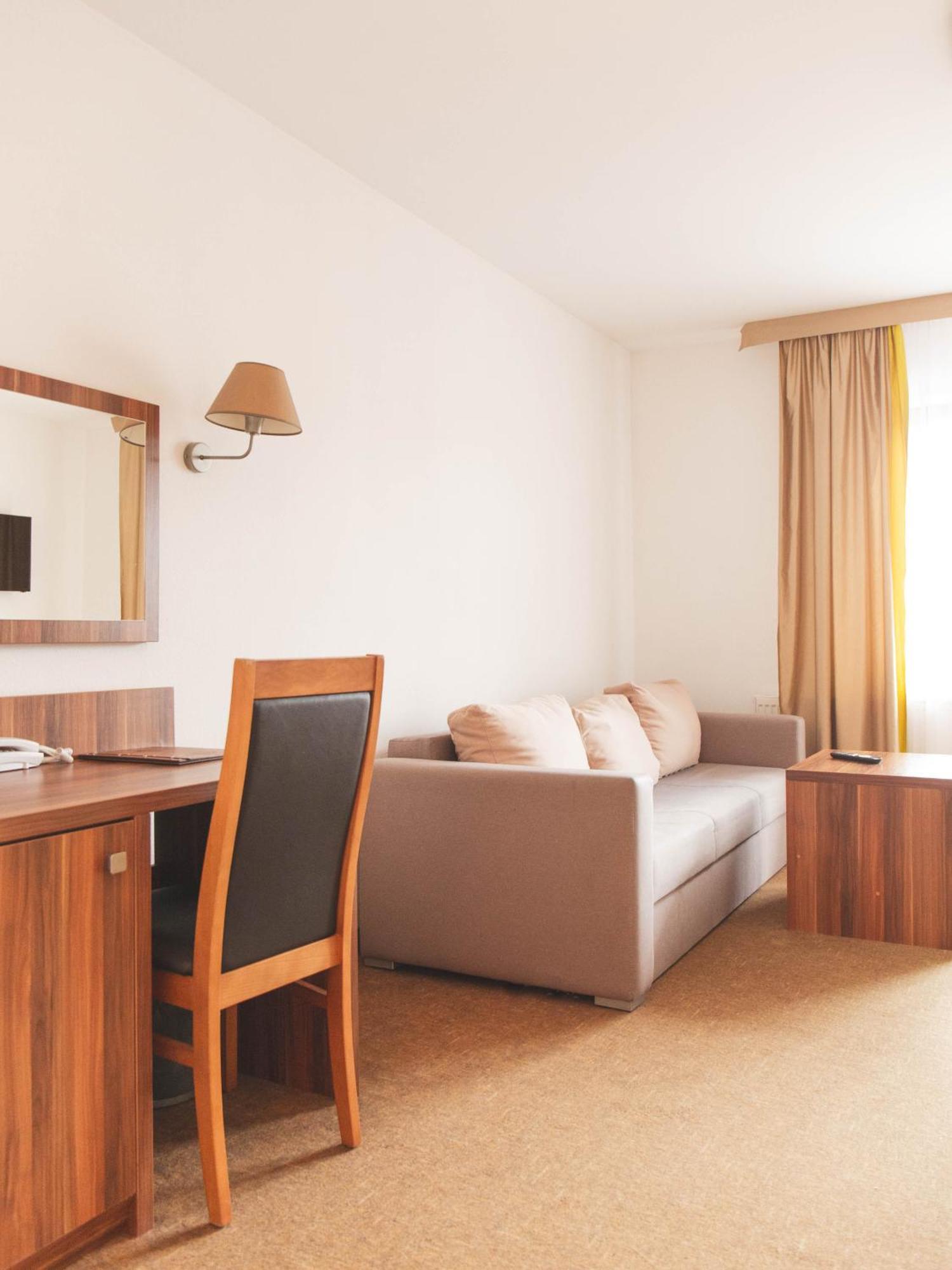 Hotel Beskidian Wegierska Gorka Exteriör bild