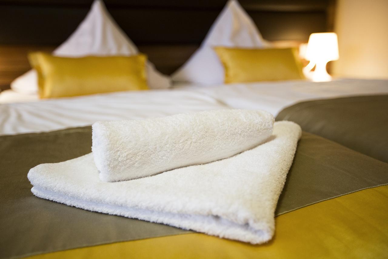 Hotel Beskidian Wegierska Gorka Rum bild