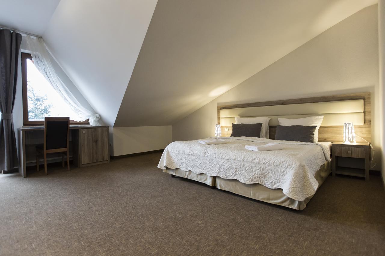 Hotel Beskidian Wegierska Gorka Rum bild